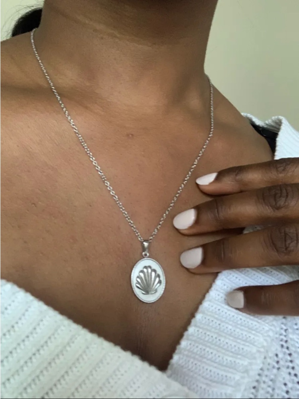 Oval Shell Pendant Necklace - Silver Tone
